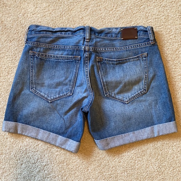 Banana Republic shorts, size 26 - Picture 2 of 5